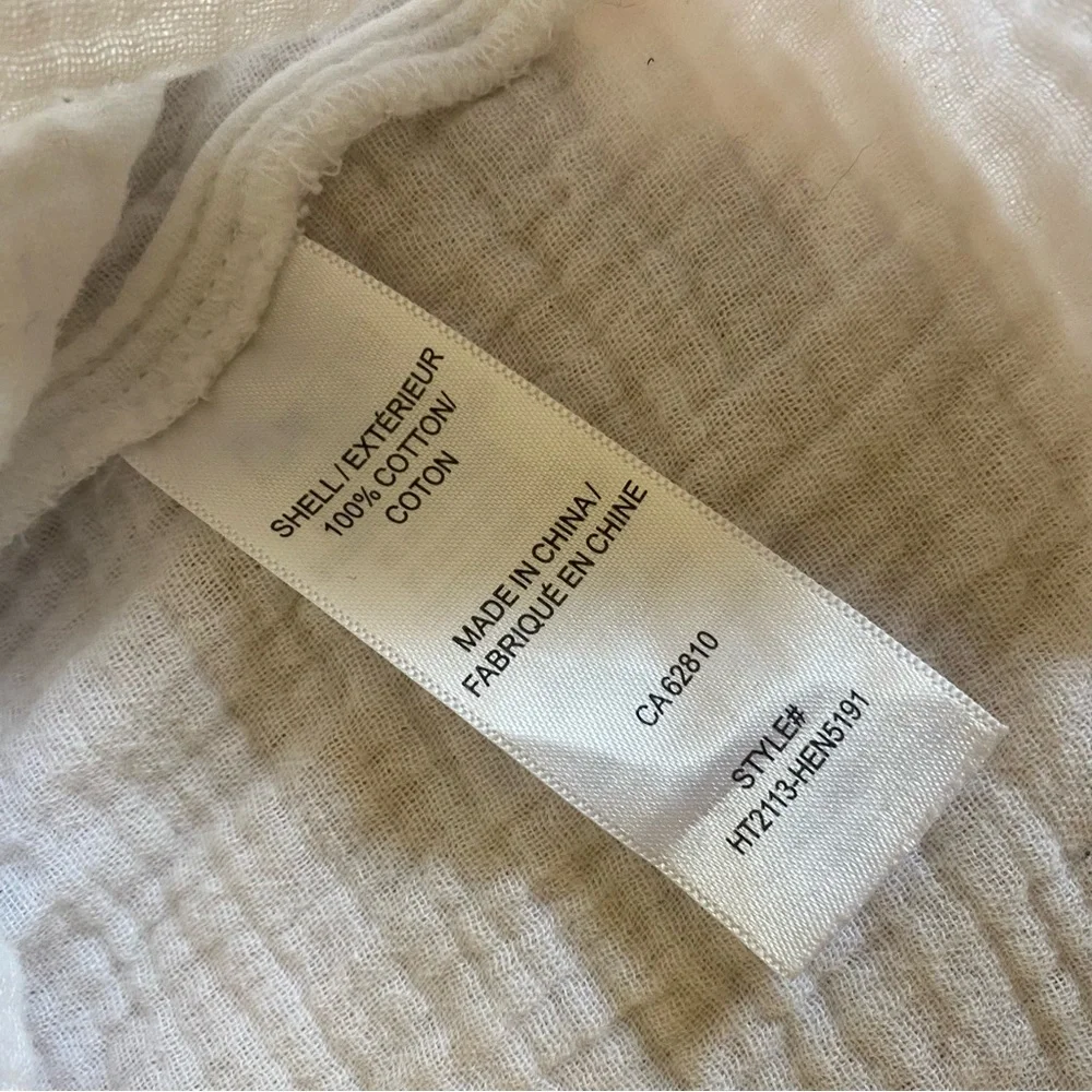 Ricki's Crinkle Gauze V-Neck Blouse - Picture 8 of 12